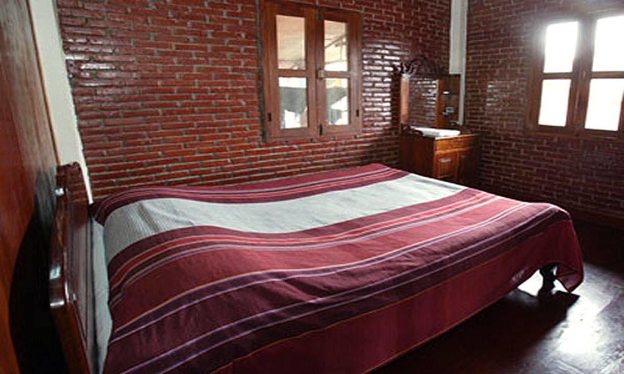 Vanvisa Guesthouse Luang Prabang Exterior photo